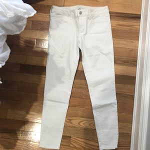 White skinny jeans in perfect condition